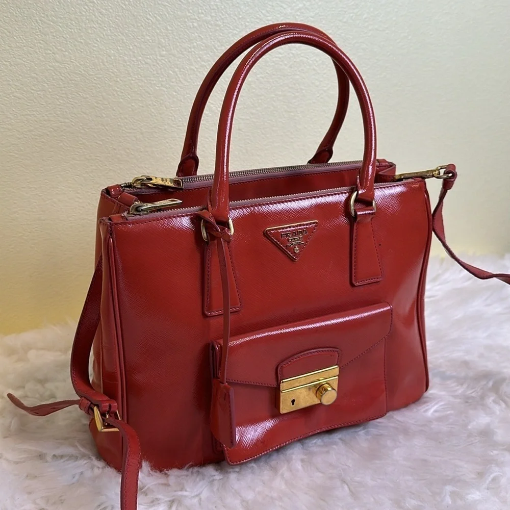 💯Authentic Prada Red Leather Handbag🍀